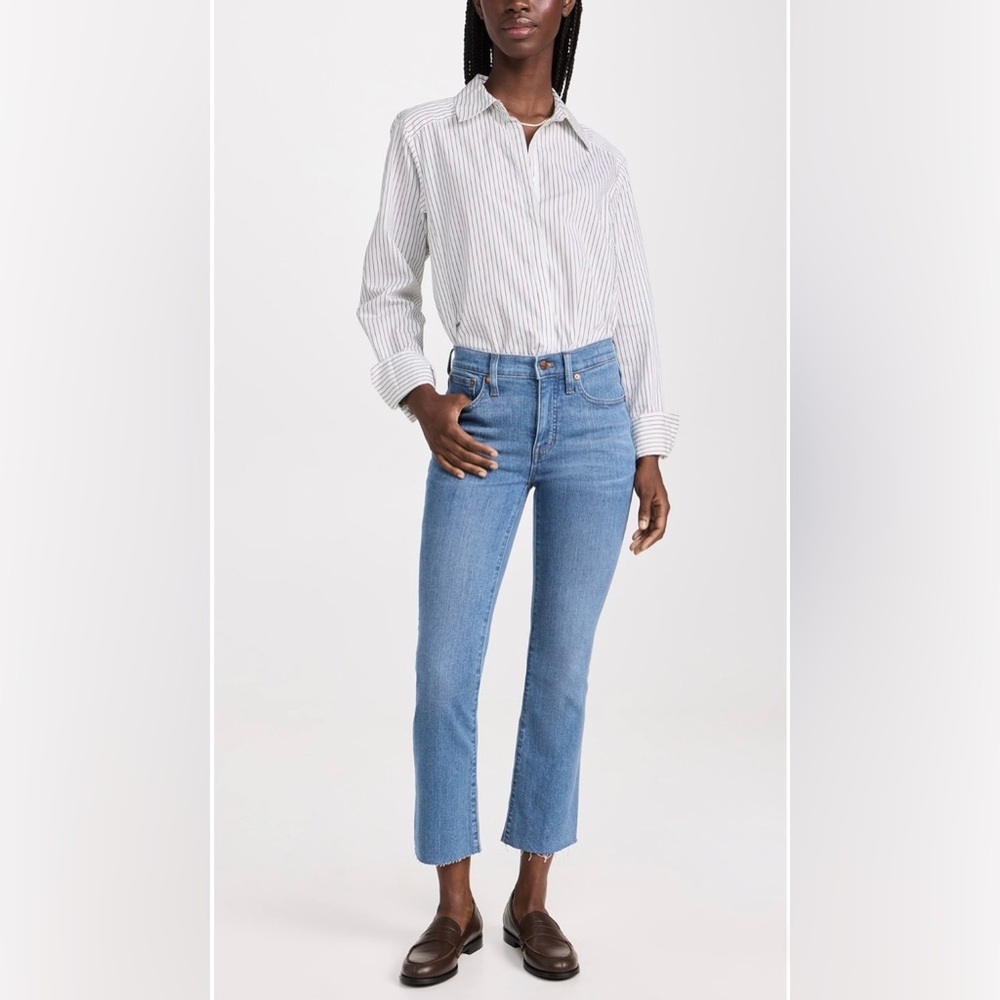 Madewell Mid-Rise Kick Out Jeans. Size 29P.